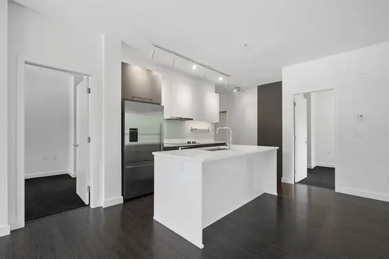 204 1621 Hamilton Avenue, North Vancouver For Sale - image 2
