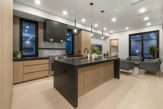 1066 Fulton Avenue, West Vancouver For Sale - image 11