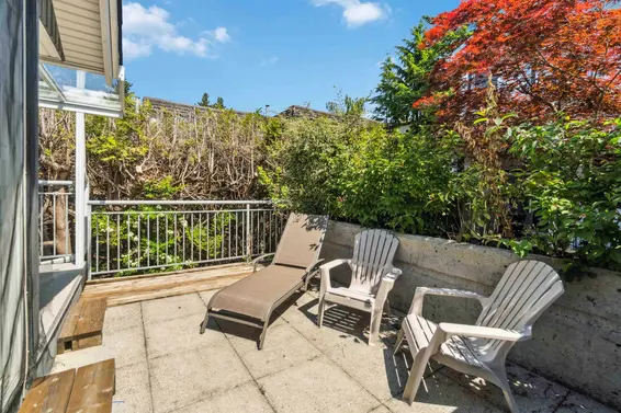 1 1940 Chesterfield Avenue, North Vancouver For Sale - image 26