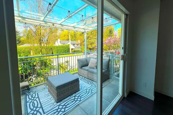 1 1940 Chesterfield Avenue, North Vancouver For Sale - image 6