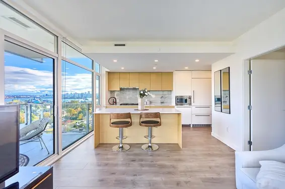 2002 200 Klahanie Court, West Vancouver For Sale - image 4