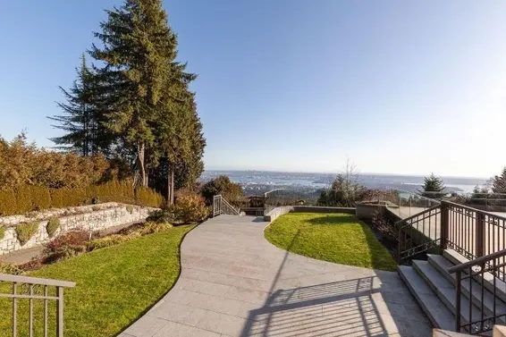 1167 Eyremount Drive, West Vancouver For Sale - image 5