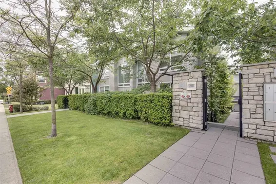 4 265 East 8th Street, North Vancouver For Sale - image 38