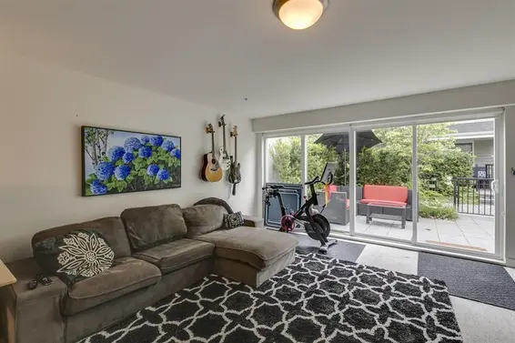 4 265 East 8th Street, North Vancouver For Sale - image 8