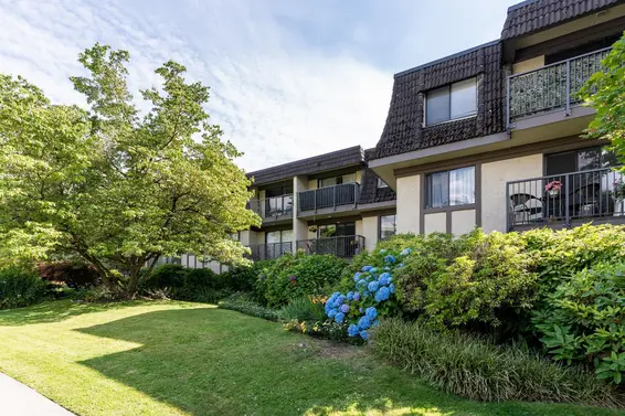 205 307 West 2nd Street, North Vancouver For Sale - image 2
