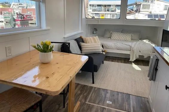 A07 415 West Esplanade, North Vancouver For Sale - image 3