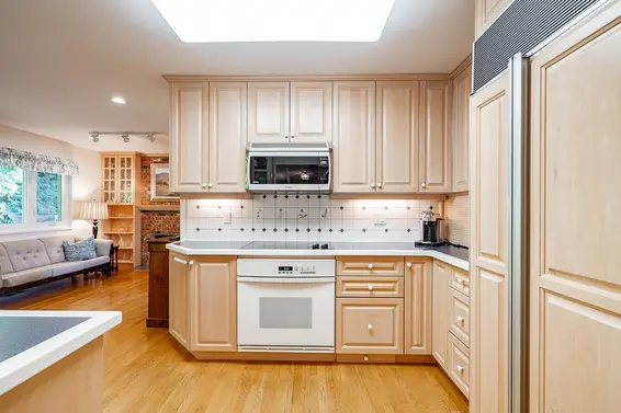 4651 Valley Road, North Vancouver For Sale - image 16