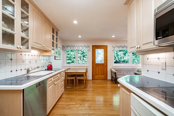 4651 Valley Road, North Vancouver For Sale - image 17