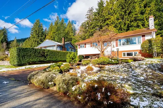 4651 Valley Road, North Vancouver For Sale - image 2