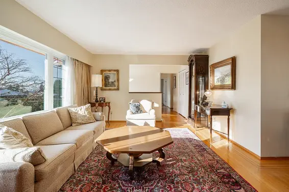 4651 Valley Road, North Vancouver For Sale - image 8