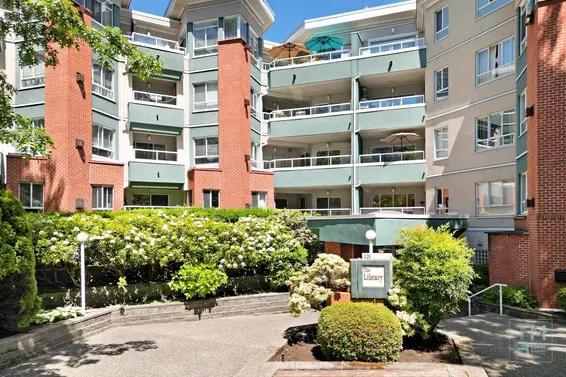 411 128 West 8th Street, North Vancouver