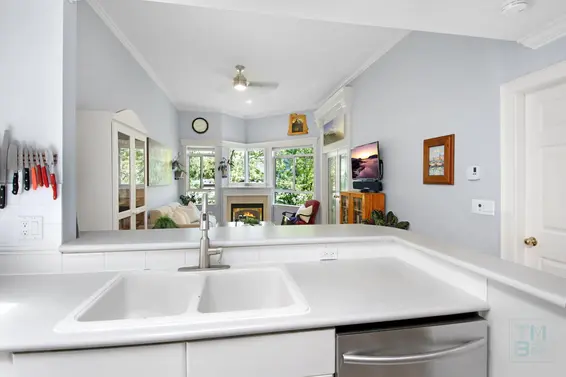 411 128 West 8th Street, North Vancouver For Sale - image 11