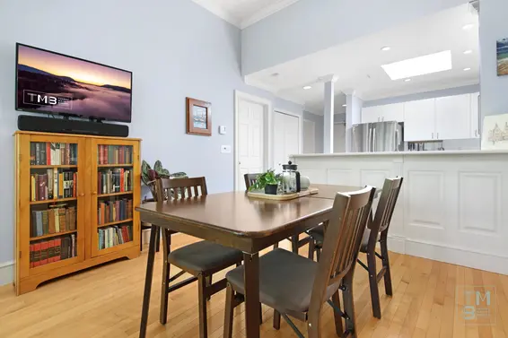 411 128 West 8th Street, North Vancouver For Sale - image 12
