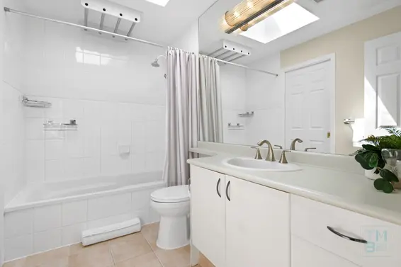 411 128 West 8th Street, North Vancouver For Sale - image 25