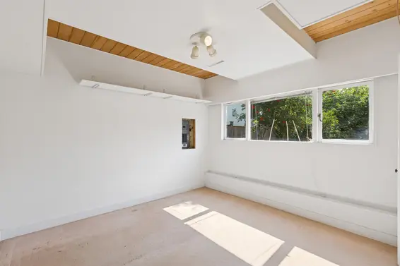 1023 Arlington Crescent, North Vancouver For Sale - image 11