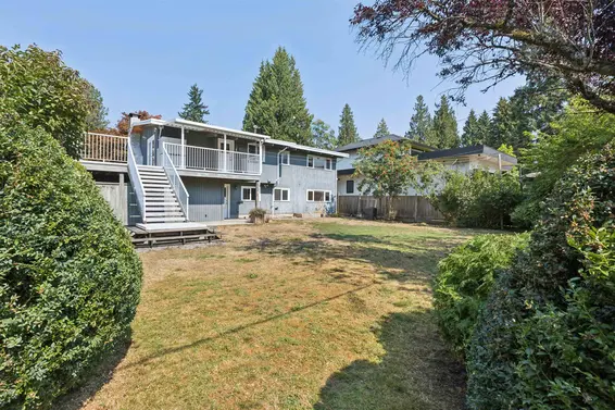 1023 Arlington Crescent, North Vancouver For Sale - image 2
