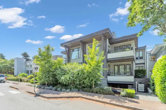 302 2432 Haywood Avenue, West Vancouver