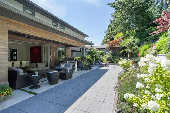 966 Beaumont Drive, North Vancouver For Sale - image 19