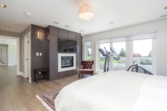 966 Beaumont Drive, North Vancouver For Sale - image 26
