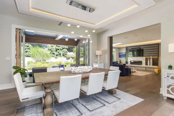 966 Beaumont Drive, North Vancouver For Sale - image 3