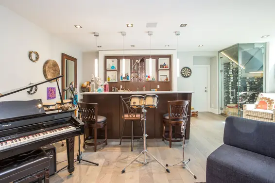 966 Beaumont Drive, North Vancouver For Sale - image 38