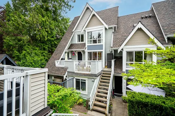 2 1027 Lynn Valley Road, North Vancouver