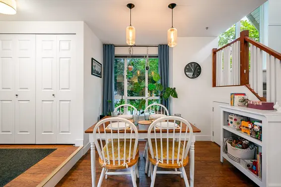 2 1027 Lynn Valley Road, North Vancouver For Sale - image 11