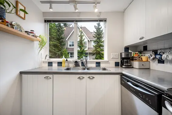 2 1027 Lynn Valley Road, North Vancouver For Sale - image 13
