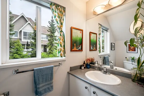 2 1027 Lynn Valley Road, North Vancouver For Sale - image 14