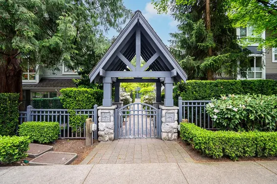 2 1027 Lynn Valley Road, North Vancouver For Sale - image 30