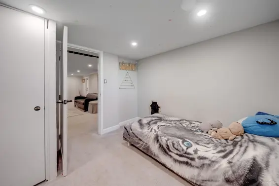 3870 Emerald Drive, North Vancouver For Sale - image 28