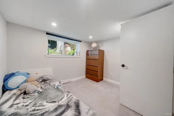 3870 Emerald Drive, North Vancouver For Sale - image 29