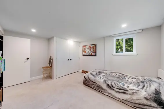 3870 Emerald Drive, North Vancouver For Sale - image 33