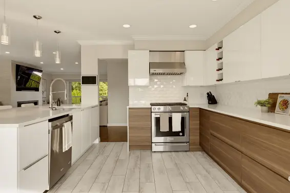 773 East 12th Street, North Vancouver For Sale - image 3
