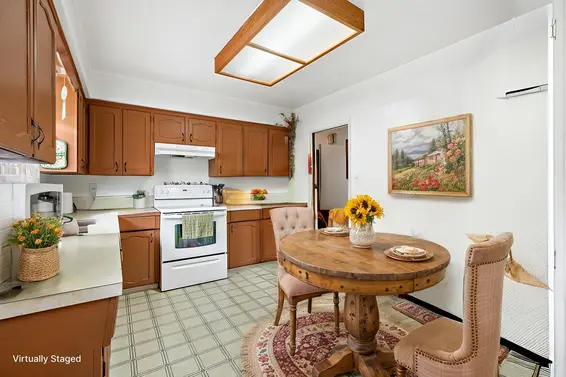 2125 Boulevard Crescent, North Vancouver For Sale - image 3