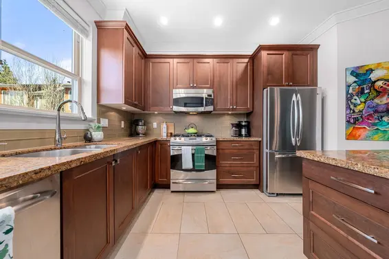 5 897 Premier Street, North Vancouver For Sale - image 12