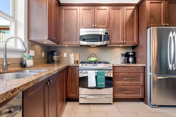 5 897 Premier Street, North Vancouver For Sale - image 13