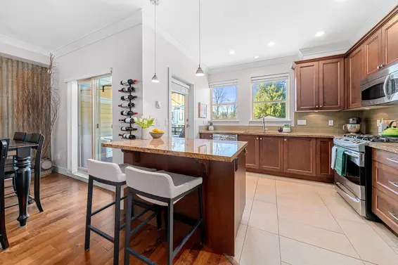 5 897 Premier Street, North Vancouver For Sale - image 17