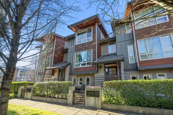 5 897 Premier Street, North Vancouver For Sale - image 2