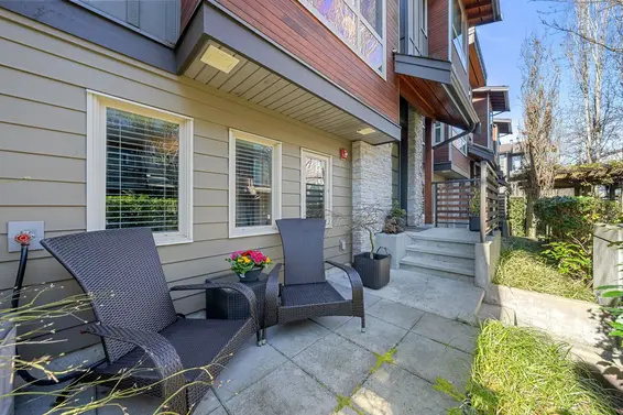 5 897 Premier Street, North Vancouver For Sale - image 3