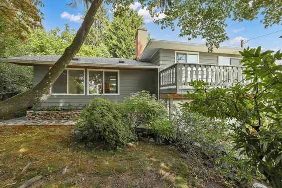 732 East 29th Street, North Vancouver For Sale - image 2