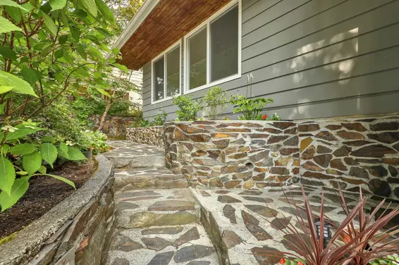 732 East 29th Street, North Vancouver For Sale - image 4