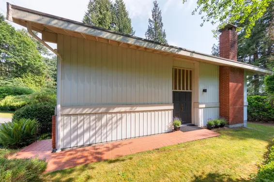 5650 Westport Road, West Vancouver