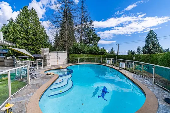 1361 Mathers Avenue, West Vancouver For Sale - image 3
