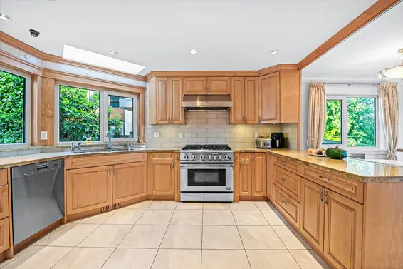 1361 Mathers Avenue, West Vancouver For Sale - image 6
