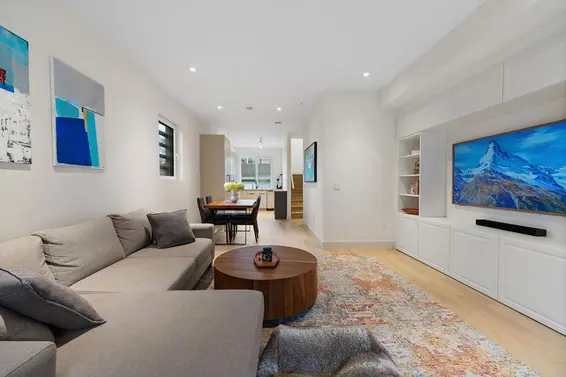 27 632 East 3rd Street, North Vancouver For Sale - image 13