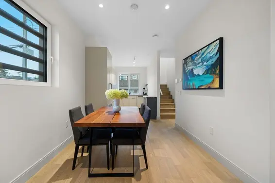 27 632 East 3rd Street, North Vancouver For Sale - image 17