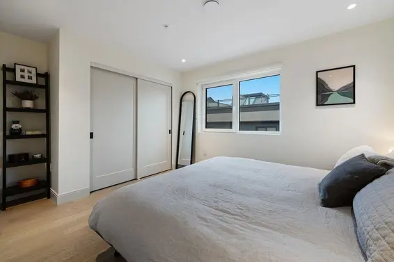 27 632 East 3rd Street, North Vancouver For Sale - image 19