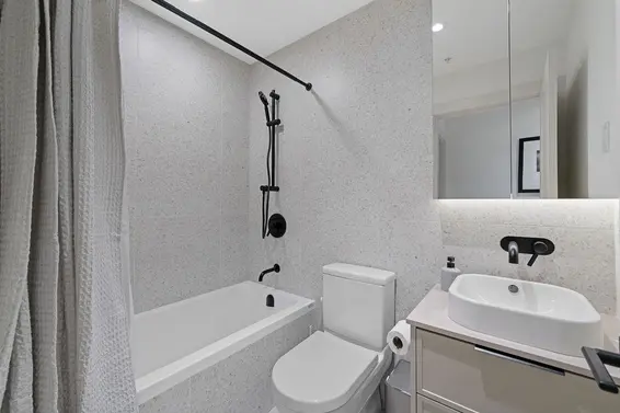 27 632 East 3rd Street, North Vancouver For Sale - image 24