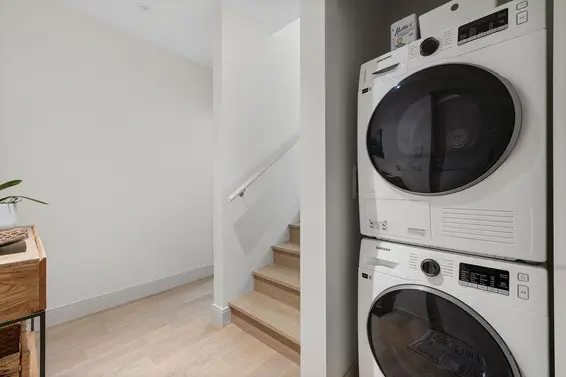 27 632 East 3rd Street, North Vancouver For Sale - image 27